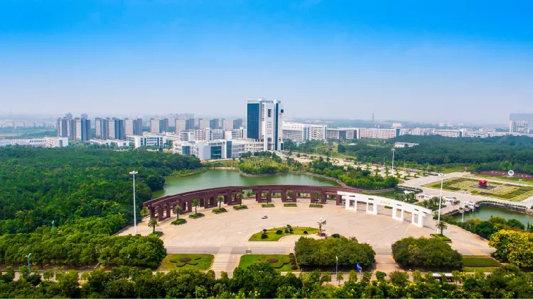 เรียนต่อจีน Nanchang University