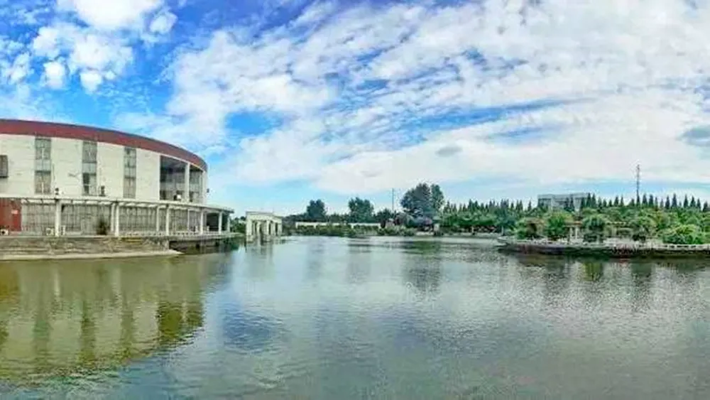 เรียนต่อจีนแบบสัมผัสเมืองที่งดงาม Yangzhou University