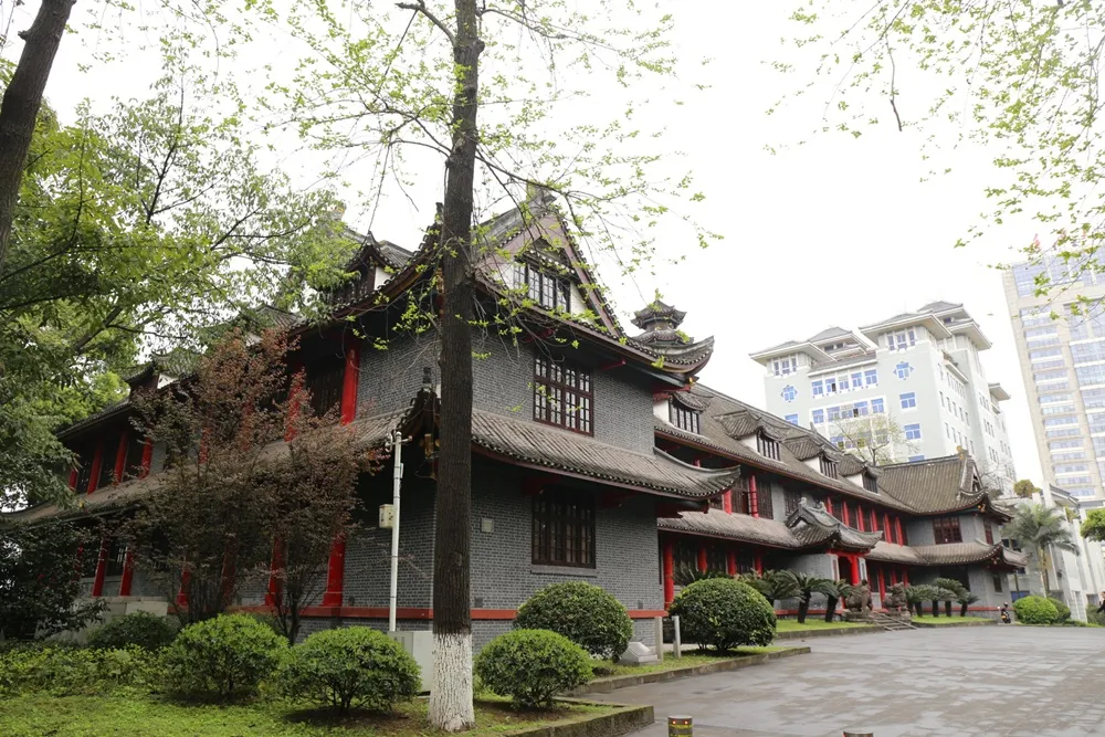 มหาวิทยาลัยฉงชิ่ง Chongqing University