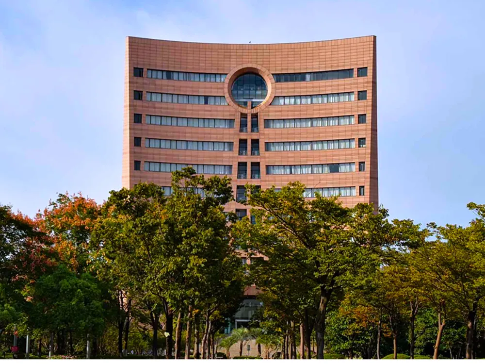 อาคารเรียนทรงทันสมัยในวิทยาเขต Hangzhou Dianzi University