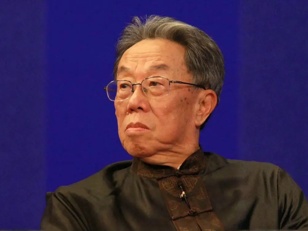 Wang Meng หรือ หวังเหมิง นักเขียนที่ได้รับเกียรติยศ People’s Artist หรือ ศิลปินของประชาชน