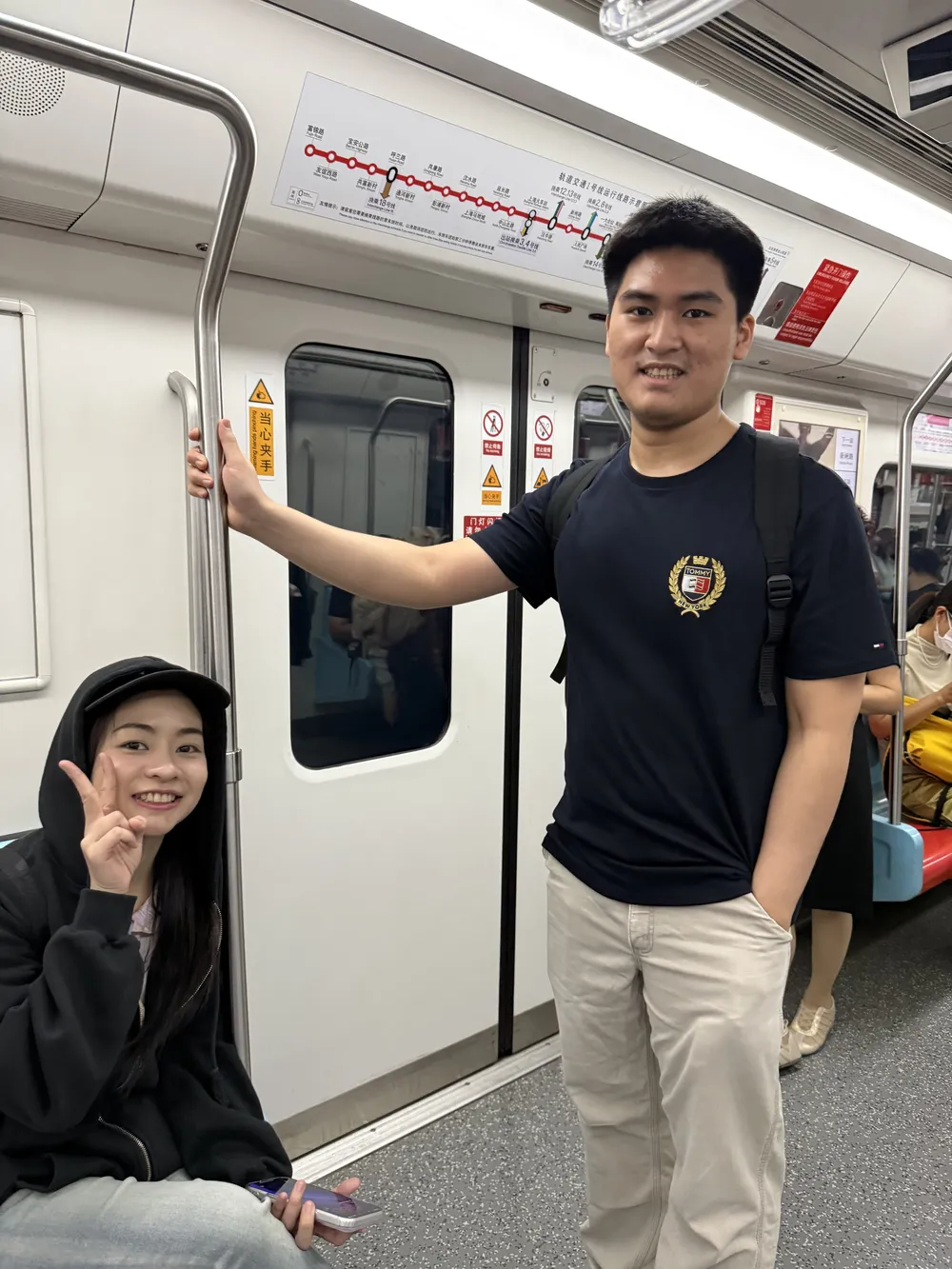 ภาพระหว่างการเดินทางของเติ้งเหล่าซือและนักเรียน